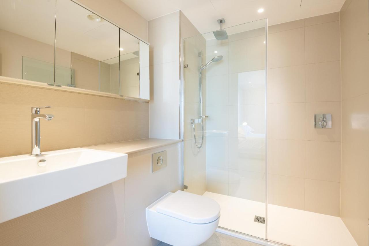 Elegant Victoria Home Close To Sloane Square By Underthedoormat ลอนดอน ภายนอก รูปภาพ