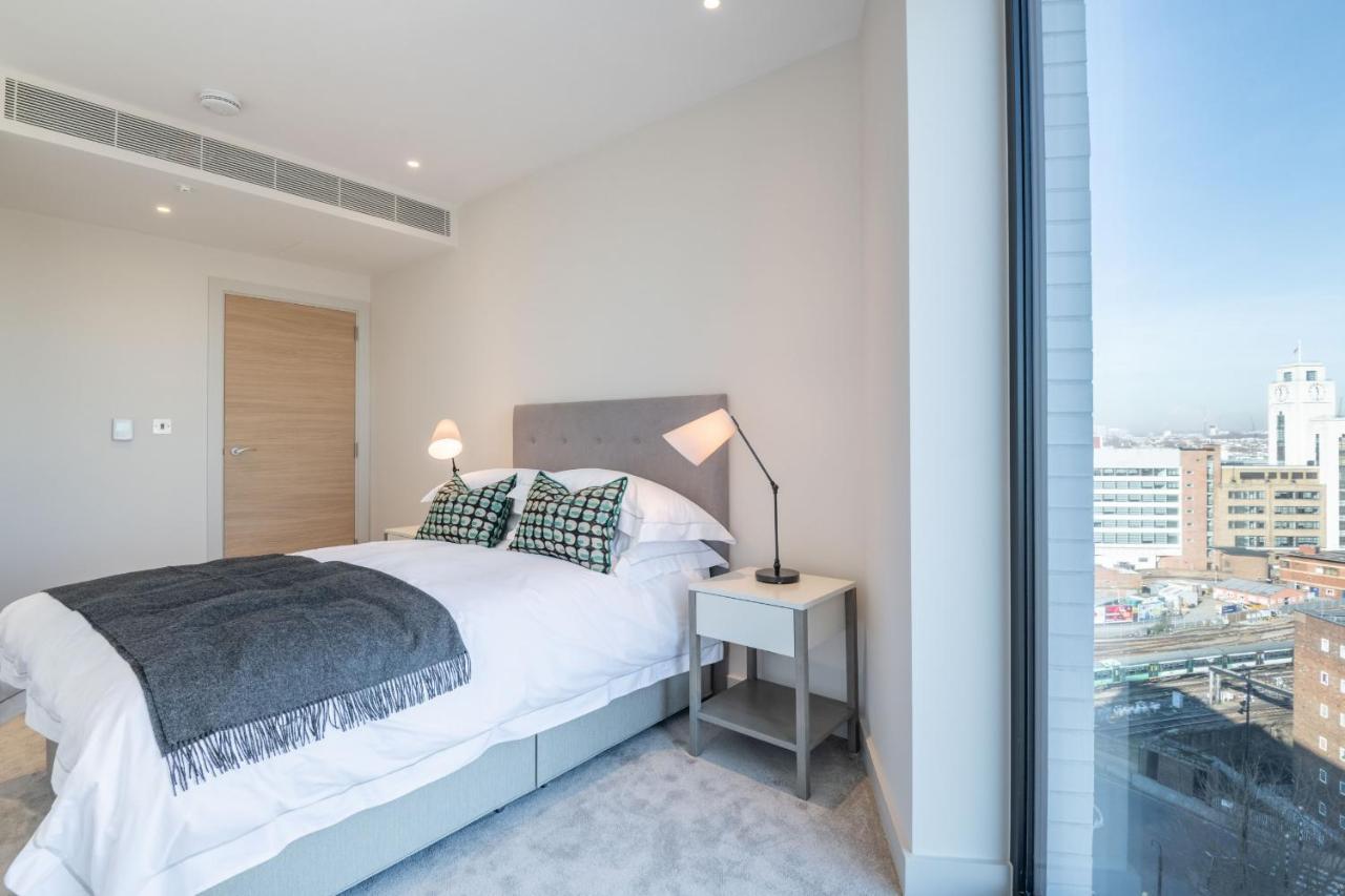 Elegant Victoria Home Close To Sloane Square By Underthedoormat ลอนดอน ภายนอก รูปภาพ