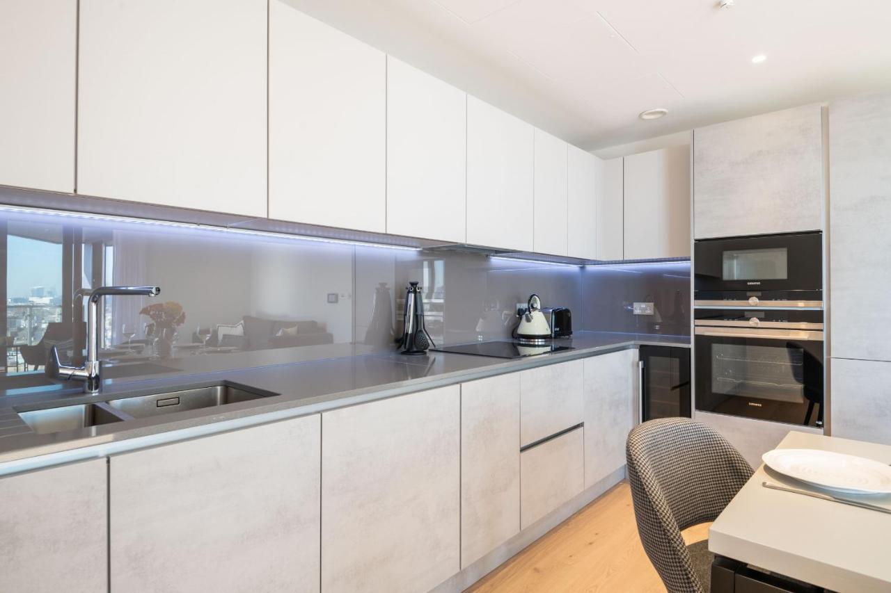 Elegant Victoria Home Close To Sloane Square By Underthedoormat ลอนดอน ภายนอก รูปภาพ